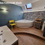 Amazing 5 Bedroom House Krumlov 82 - 4 Min Walk To Main Square