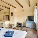 Amazing 5 Bedroom House Krumlov 82 - 4 Min Walk To Main Square Villa Český Krumlov