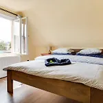 Villa Amazing 5 Bedroom House Krumlov 82 - 4 Min Walk To Main Square