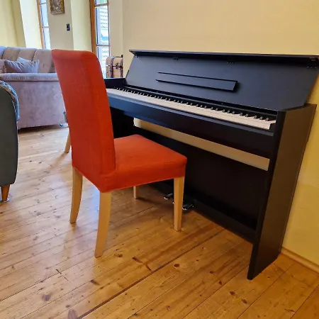 Amazing 5 Bedroom House Krumlov 82 - 4 Min Walk To Main Square Český Krumlov