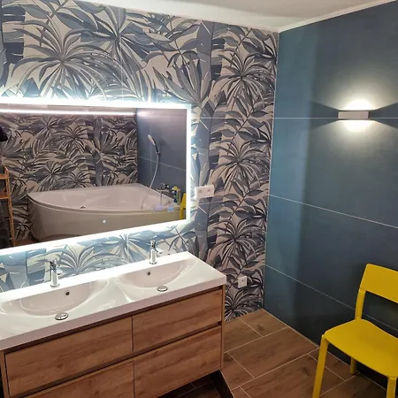 Amazing 5 Bedroom House Krumlov 82 - 4 Min Walk To Main Square וילה *