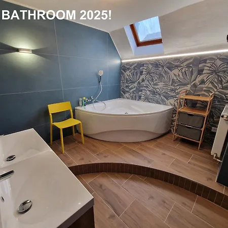 Amazing 5 Bedroom House Krumlov 82 - 4 Min Walk To Main Square