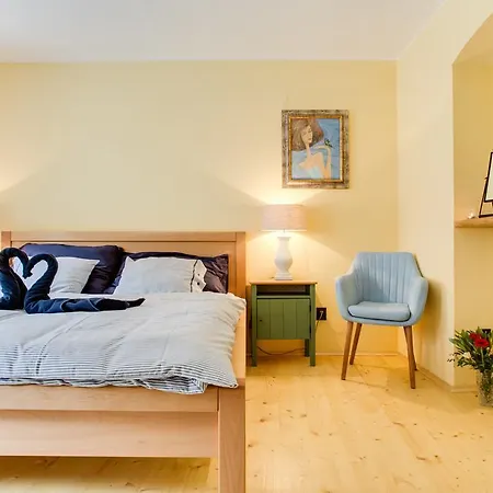 Amazing 5 Bedroom House Krumlov 82 - 4 Min Walk To Main Square וילה *