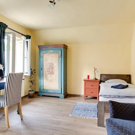 Amazing 5 Bedroom House Krumlov 82 - 4 Min Walk To Main Square וילה
