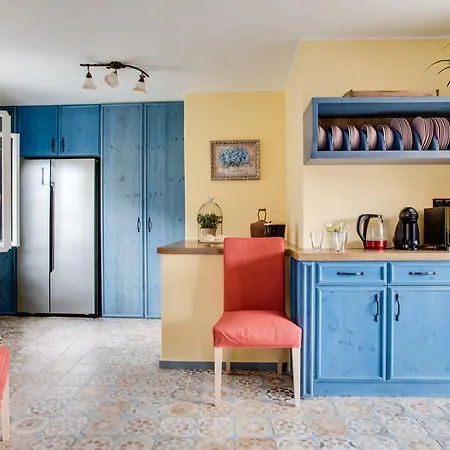 Amazing 5 Bedroom House Krumlov 82 - 4 Min Walk To Main Square Villa Cesky Krumlov