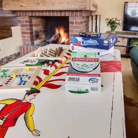 Amazing 5 Bedroom House Krumlov 82 - 4 Min Walk To Main Square Villa