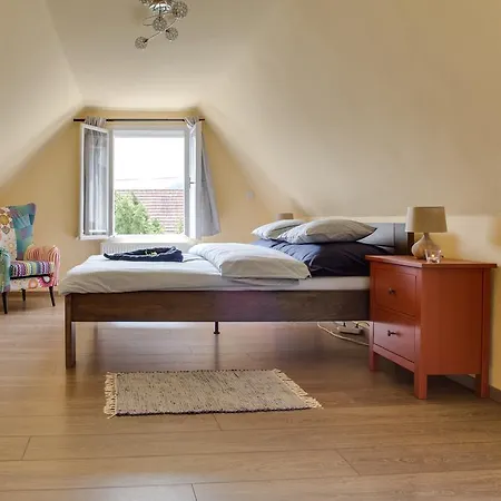 Amazing 5 Bedroom House Krumlov 82 - 4 Min Walk To Main Square