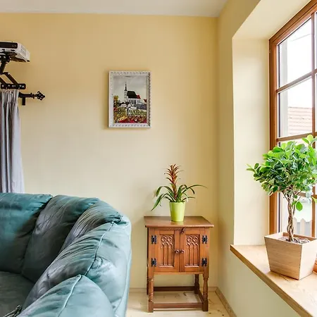 Amazing 5 Bedroom House Krumlov 82 - 4 Min Walk To Main Square