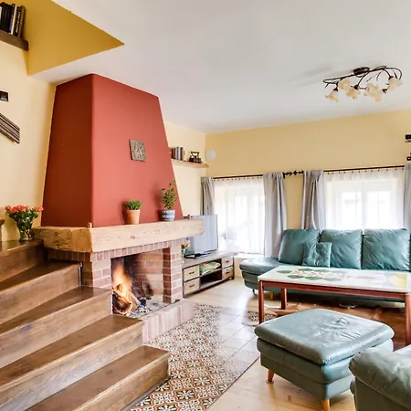 Amazing 5 Bedroom House Krumlov 82 - 4 Min Walk To Main Square