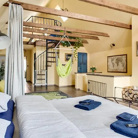 וילה Amazing 5 Bedroom House Krumlov 82 - 4 Min Walk To Main Square Český Krumlov