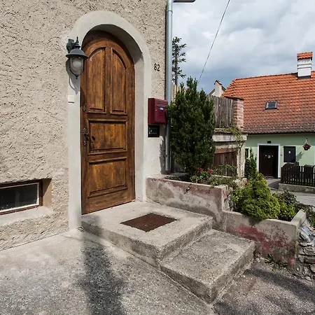 Amazing 5 Bedroom House Krumlov 82 - 4 Min Walk To Main Square Villa *