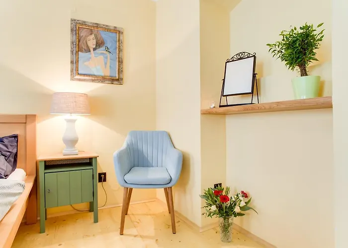 Amazing 5 Bedroom House Krumlov 82 - 4 Min Walk To Main Square