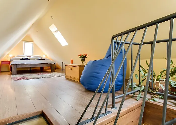 Villa Amazing 5 Bedroom House Krumlov 82 - 4 Min Walk To Main Square