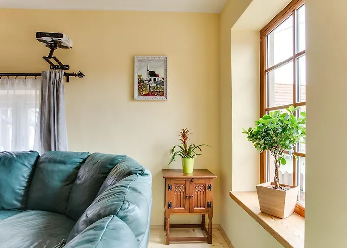 Amazing 5 Bedroom House Krumlov 82 - 4 Min Walk To Main Square