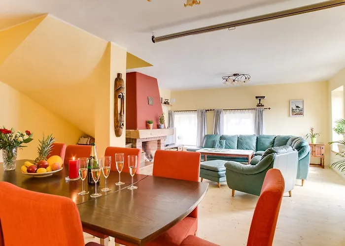 Amazing 5 Bedroom House Krumlov 82 - 4 Min Walk To Main Square *