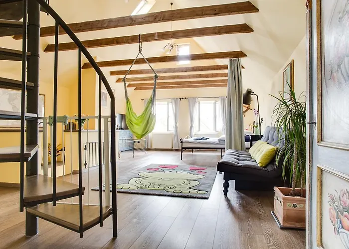 Amazing 5 Bedroom House Krumlov 82 - 4 Min Walk To Main Square Villa Český Krumlov