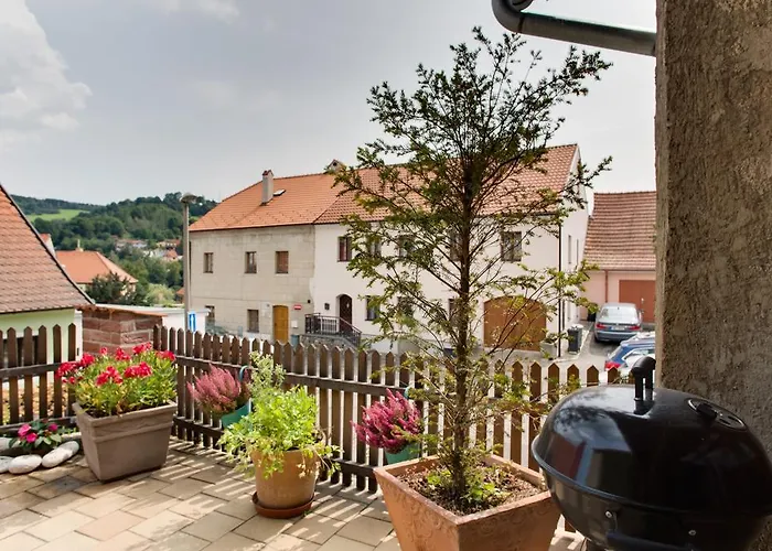 Amazing 5 Bedroom House Krumlov 82 - 4 Min Walk To Main Square Vila *