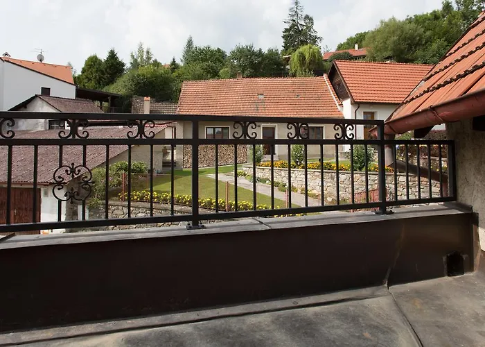 Amazing 5 Bedroom House Krumlov 82 - 4 Min Walk To Main Square Vila *